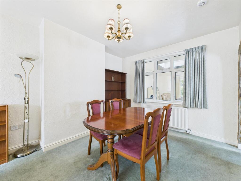 Lounge / Dining Room