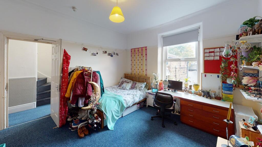 16-Watson-Road-Bedroom(2).jpg