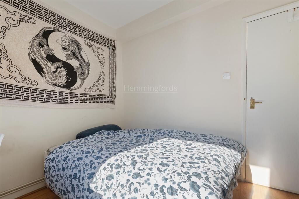 04-591a82298-HMF-JJ-Chapel Market-18-logo.jpg