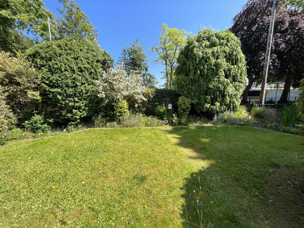 Gardens 2.jpg