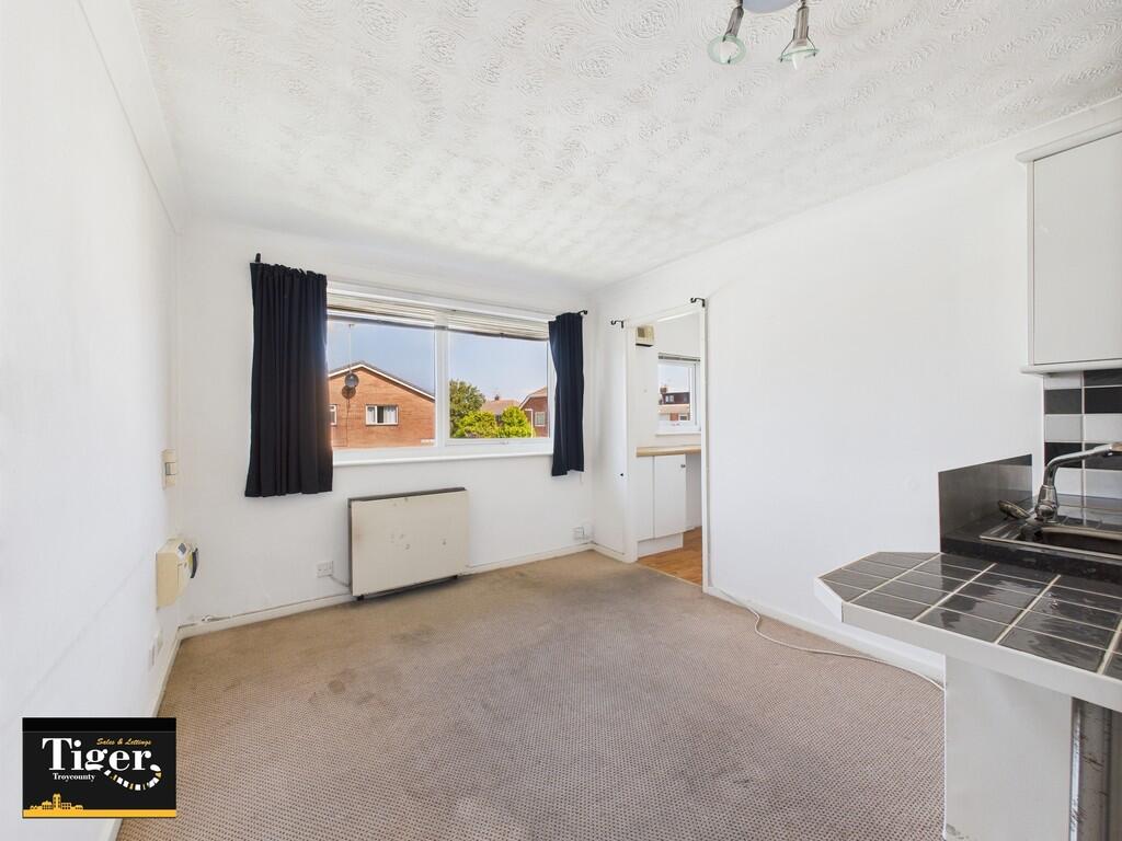 CAM03440G0-PR0392...