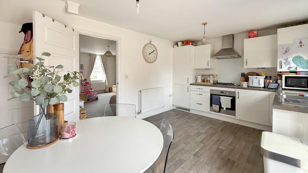 Kitchen/dining ro...