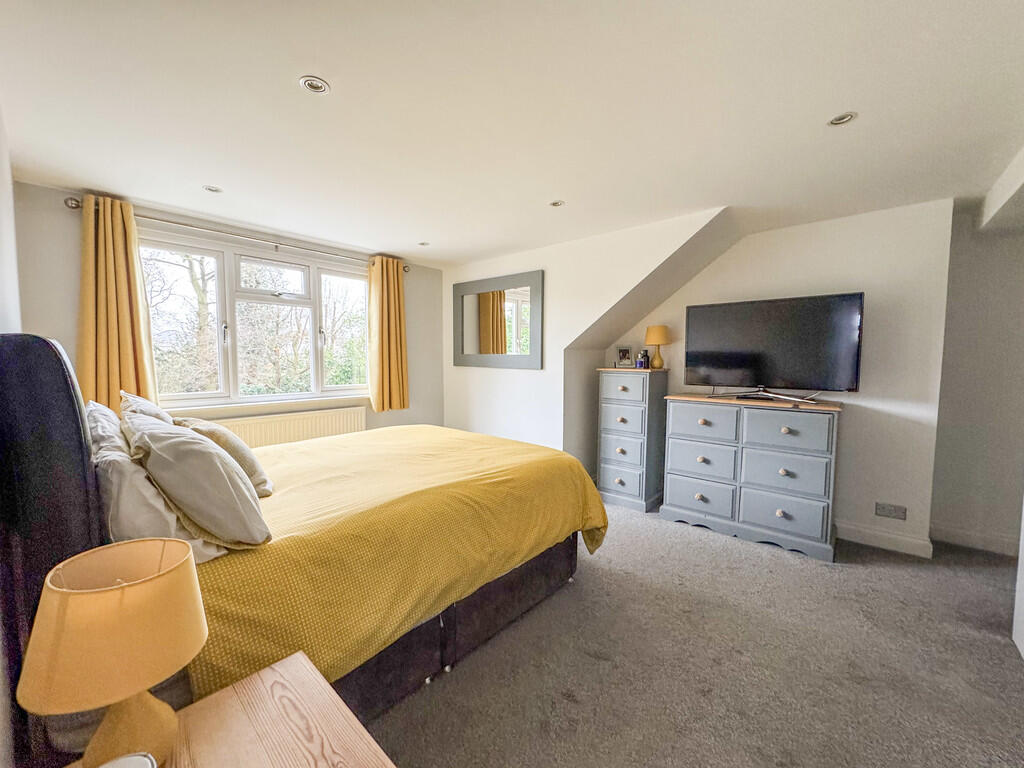 bed1 image1