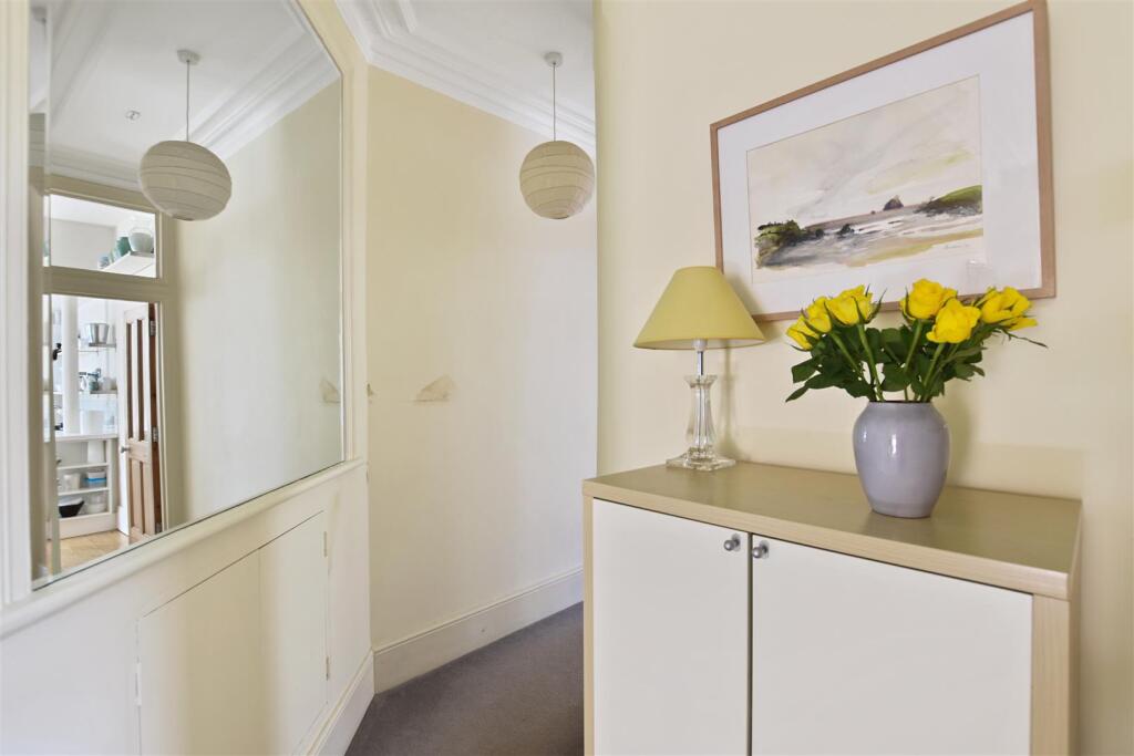 RHCR - 1 Delaware Mansions, W9 (25)(1).jpg