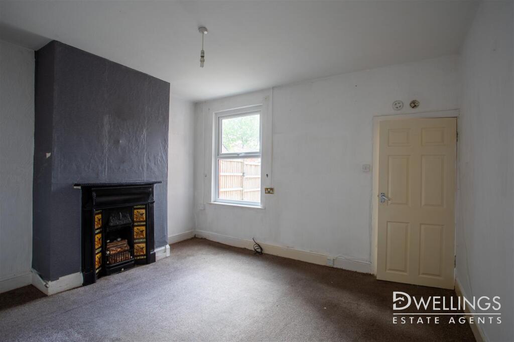 DWELEST - 117 Parliament Street, Swadlincote, DE11