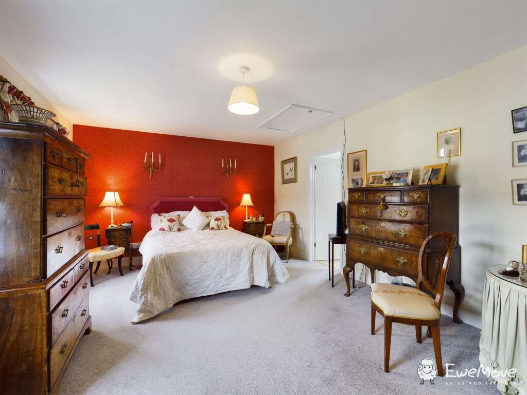 Bedroom 1 (Double with Ensuite)