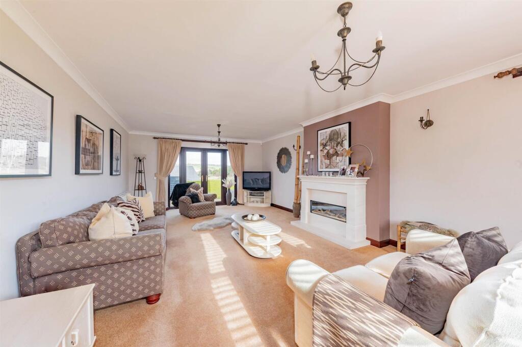 WhatsApp Image 2025-02-26 at 10.01.54-3.jpg