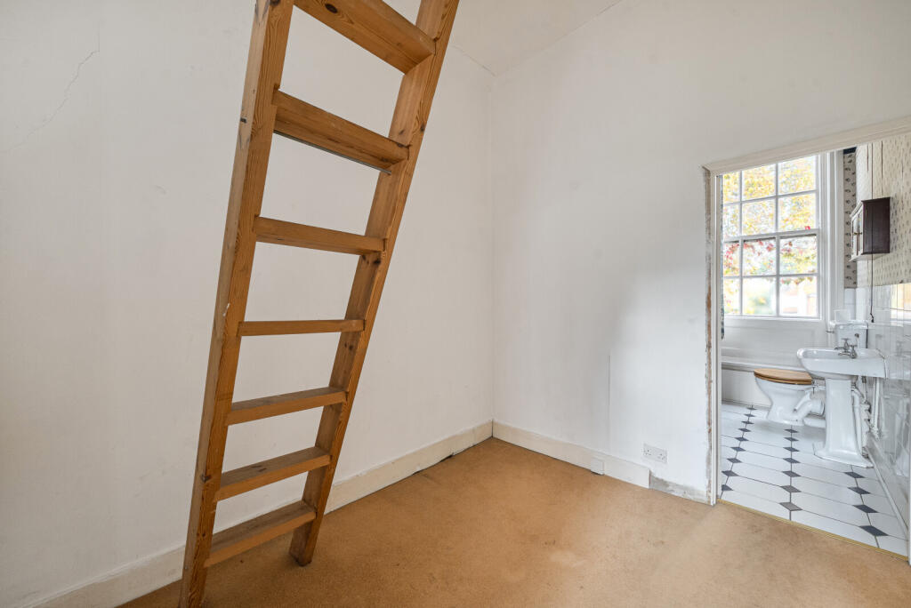 1374556-13-690881...