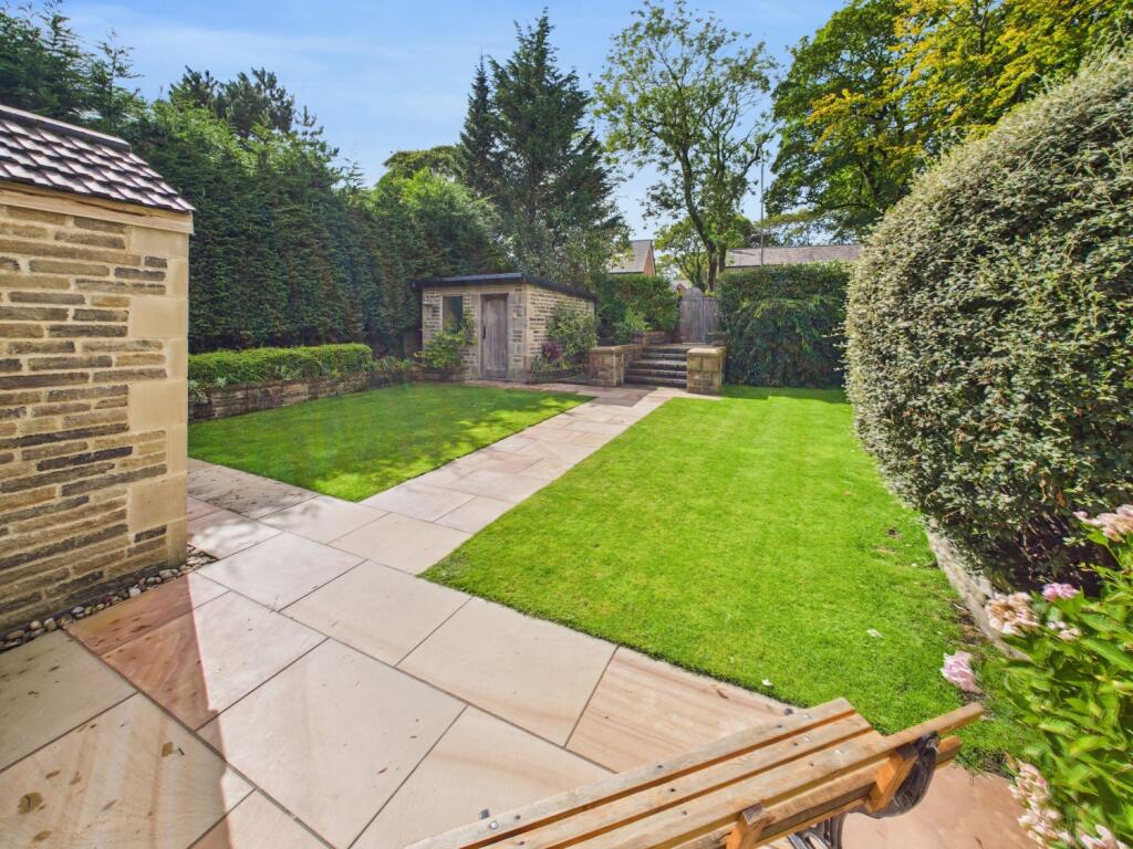 CAM02093G0-PR0053-STILL011