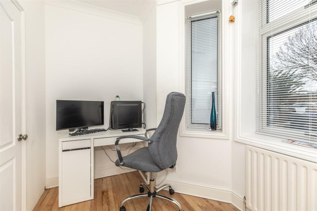 BEDROOM FOUR (DOWNSTAIRS BEDROOM)