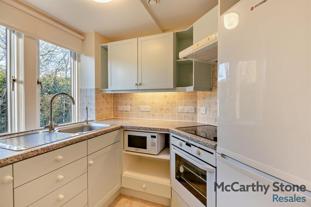 8632577-interior16-800.jpg