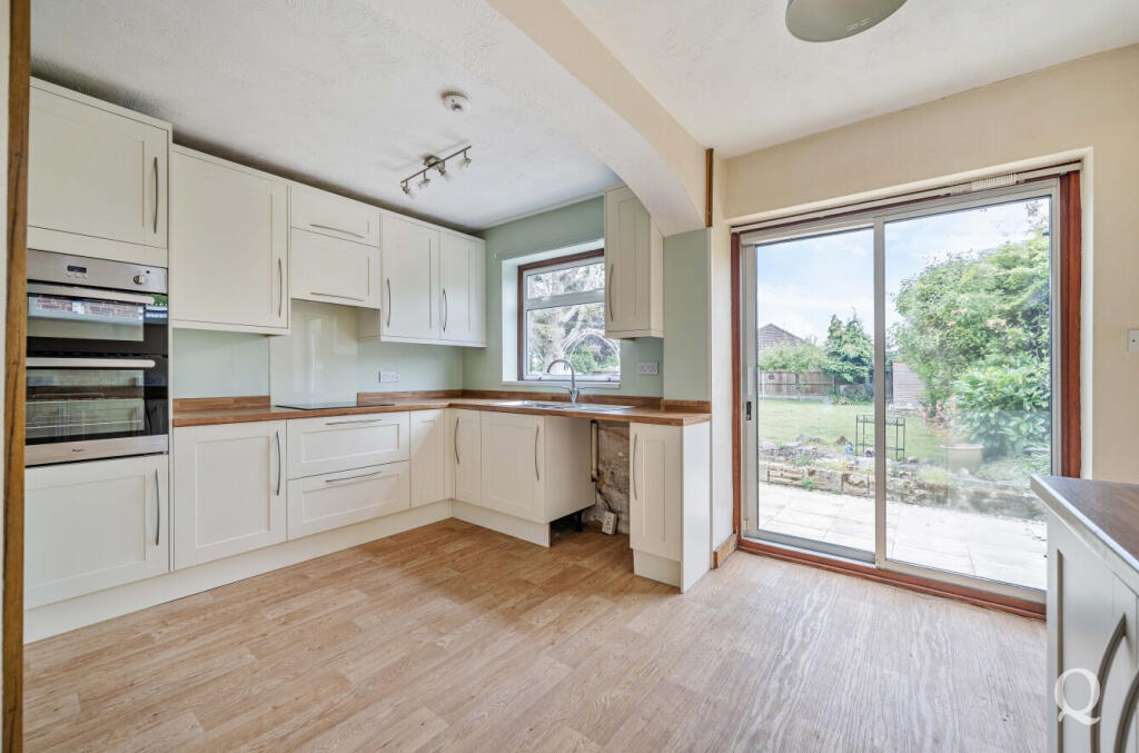 646cdd35-b5cf-469...