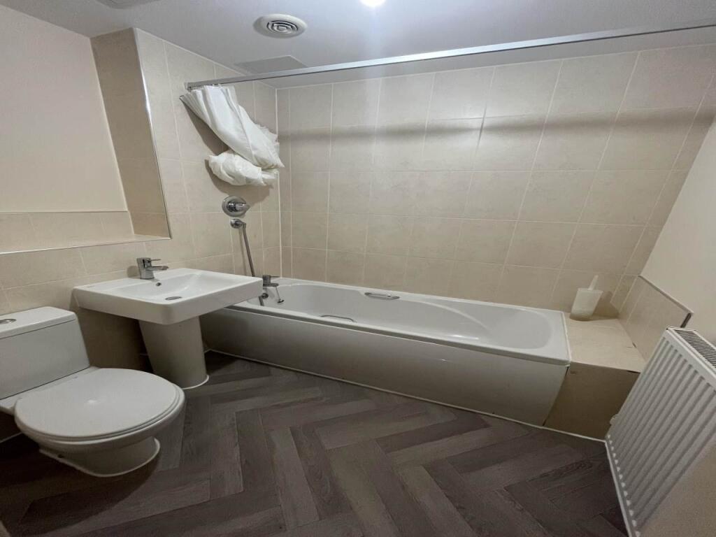 1Sov-Bathroom