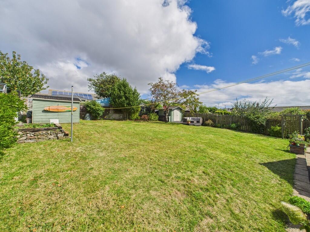 CAM02089G0-PR0561...