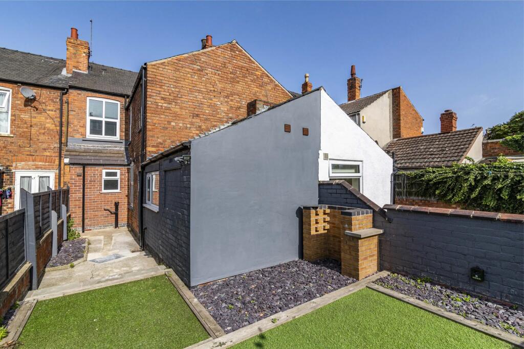 5-bed-student-property---bills-included-image-13.jpg