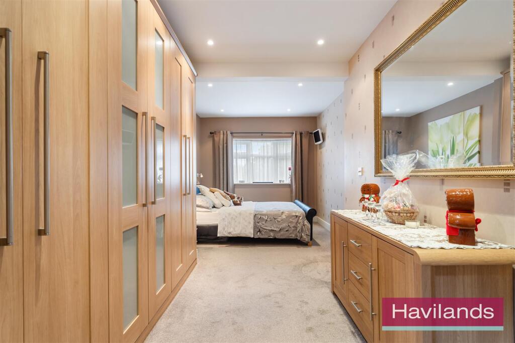 Lindal Crescent-7.jpg