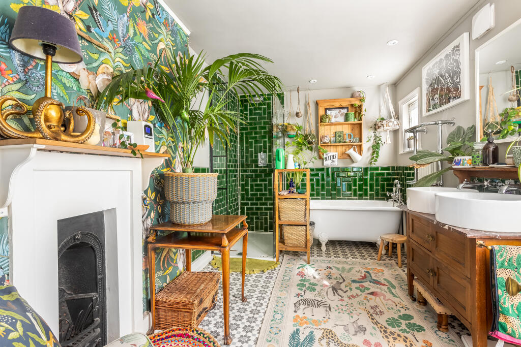 bathroom2