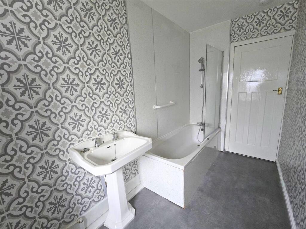 Bathroom (2)