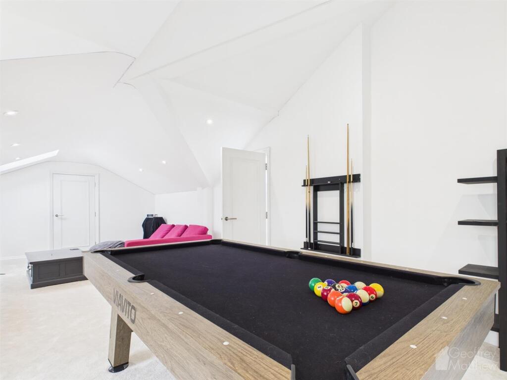 Bedroom 6 - Games Room