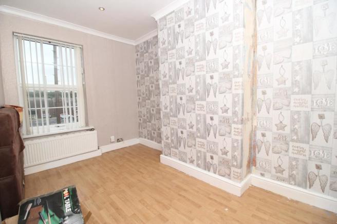 Pindar Oaks Bedroom 1.jpeg