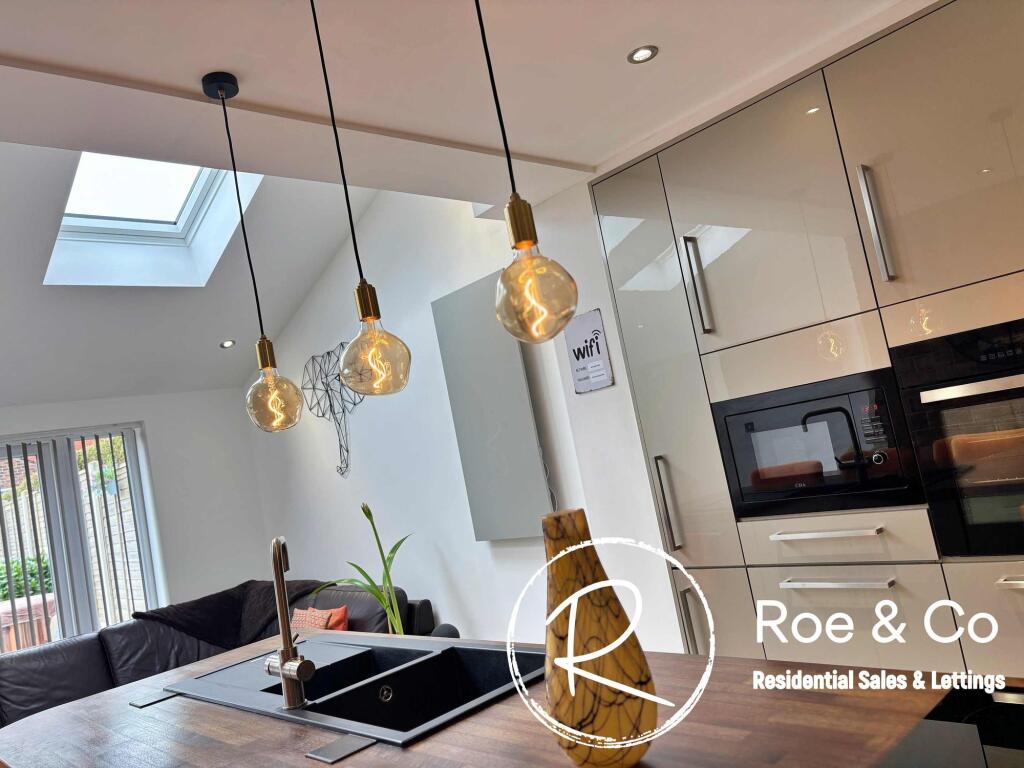 Kitchen/Family room