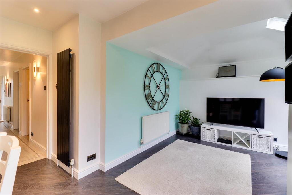 15. Kitchen Diner 1.7.jpg