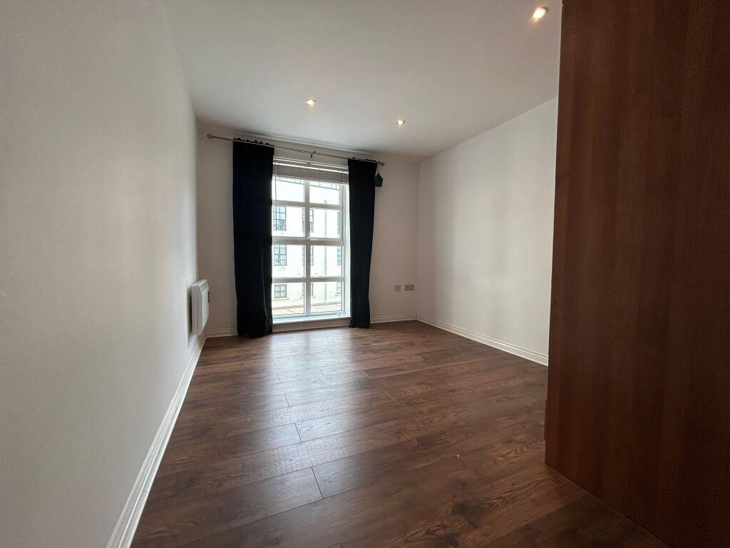 deca04ba-9240-4663-8