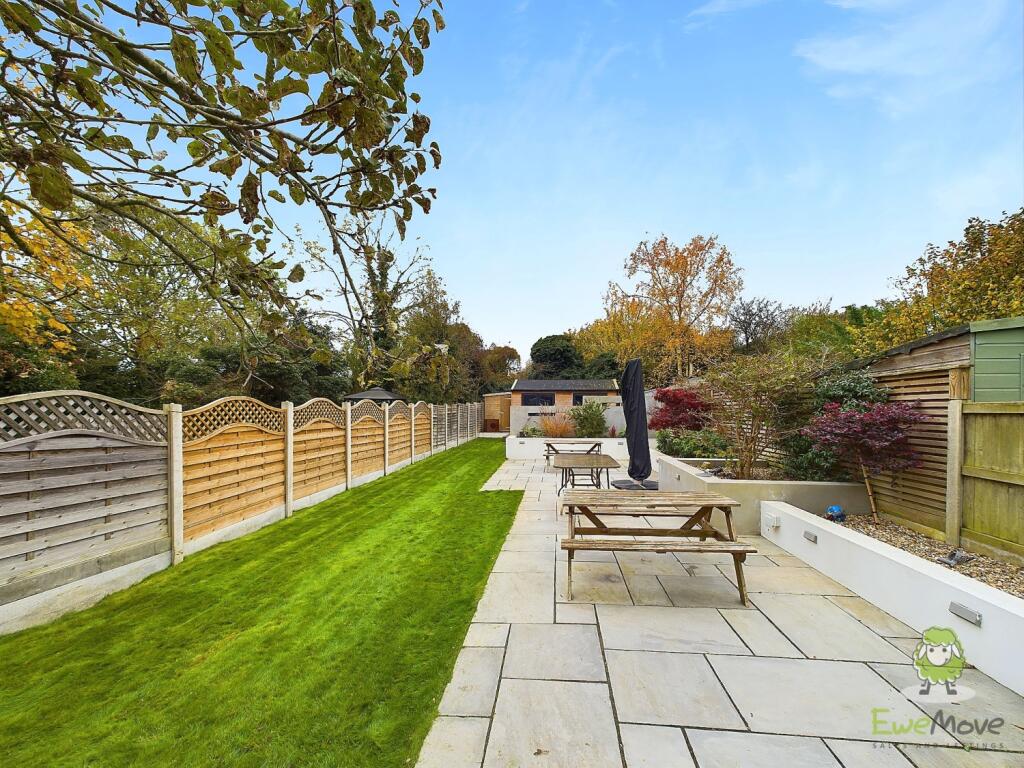 CAM01543G0-PR0103-STILL054