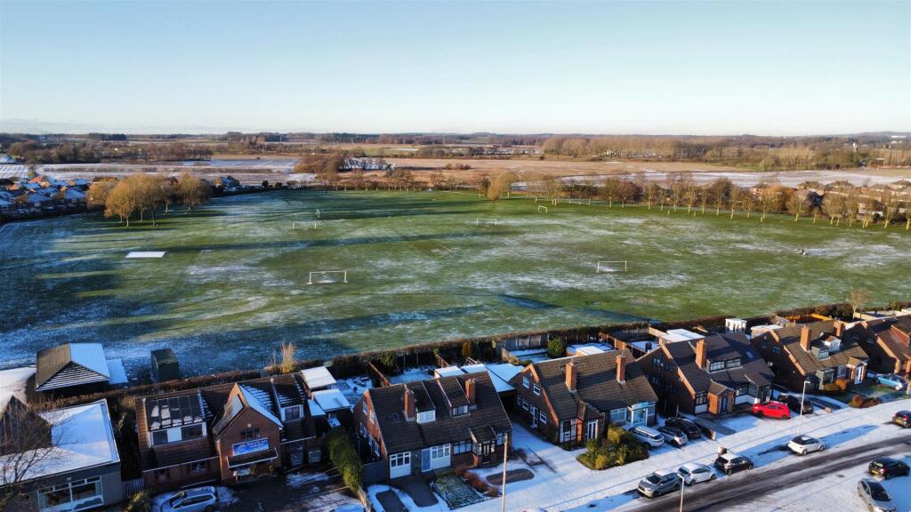 Broadway Eccleston Fields
