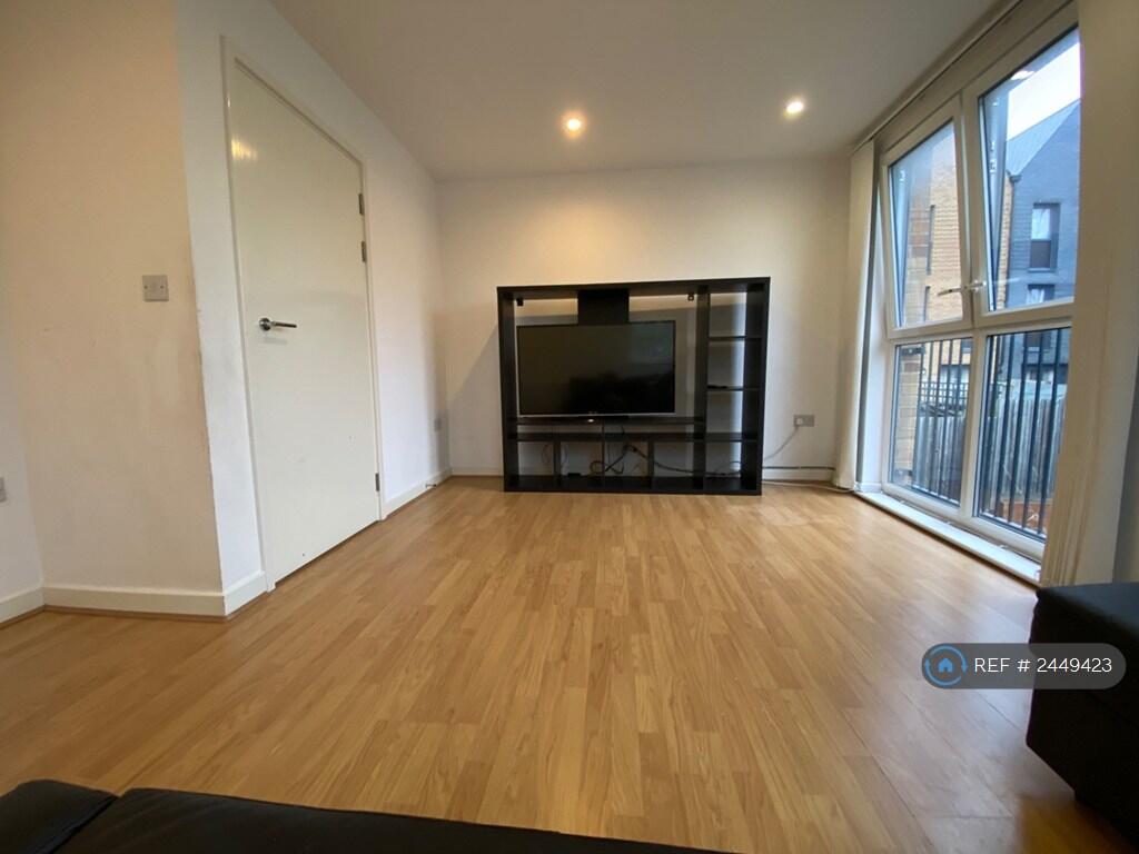 Living Room/Double Bedroom