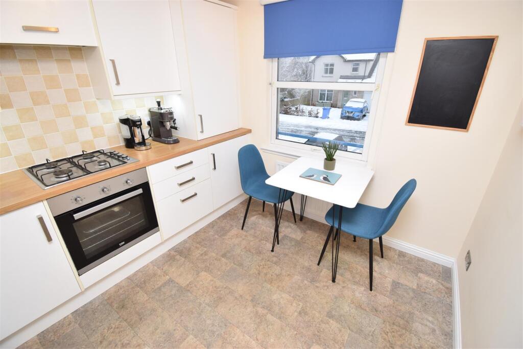 KITCHEN-BREAKFAST ROOM (2).JPG