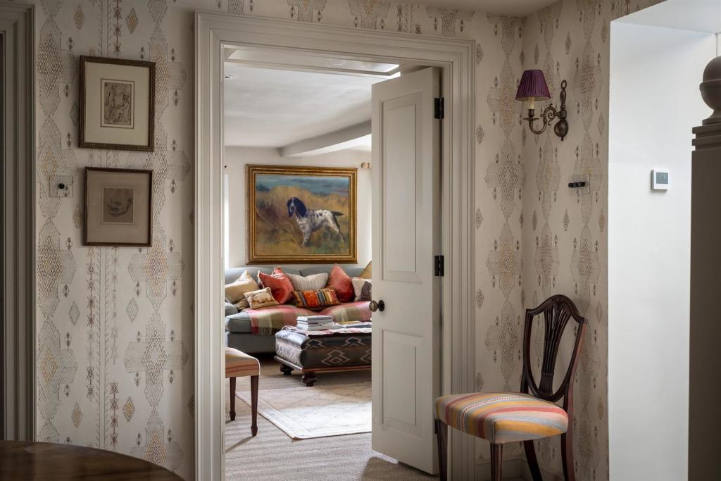5 - Ditch Lane Cottage - GL7 5ER - Web.jpg