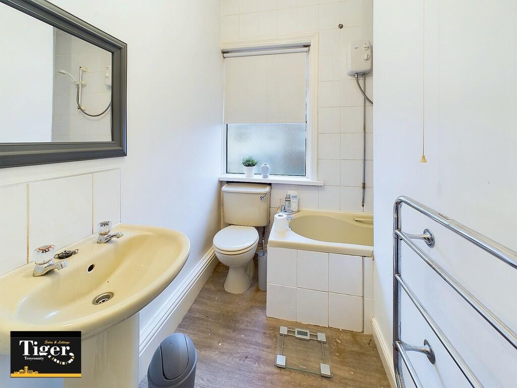 CAM02176G0-PR0397...