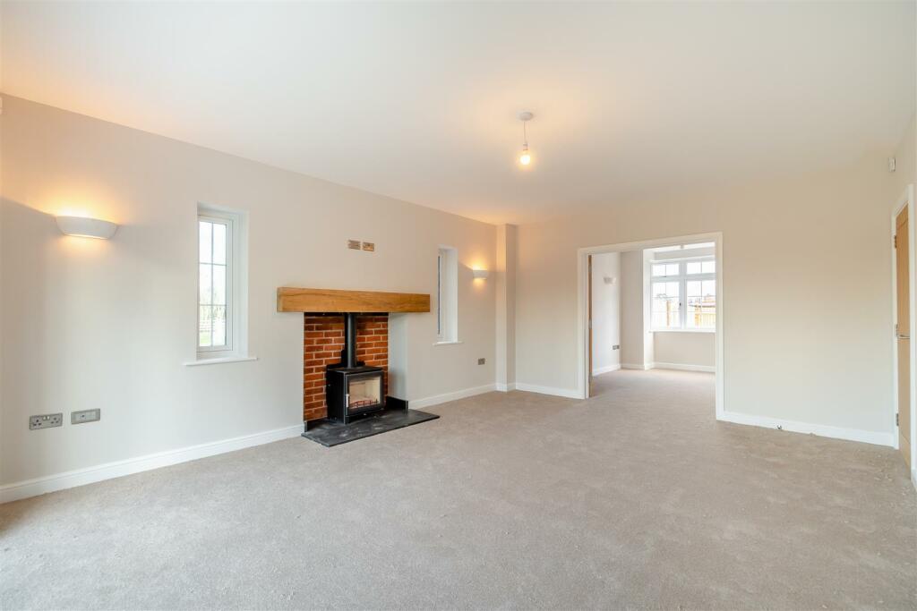 8575703-interior16.jpg