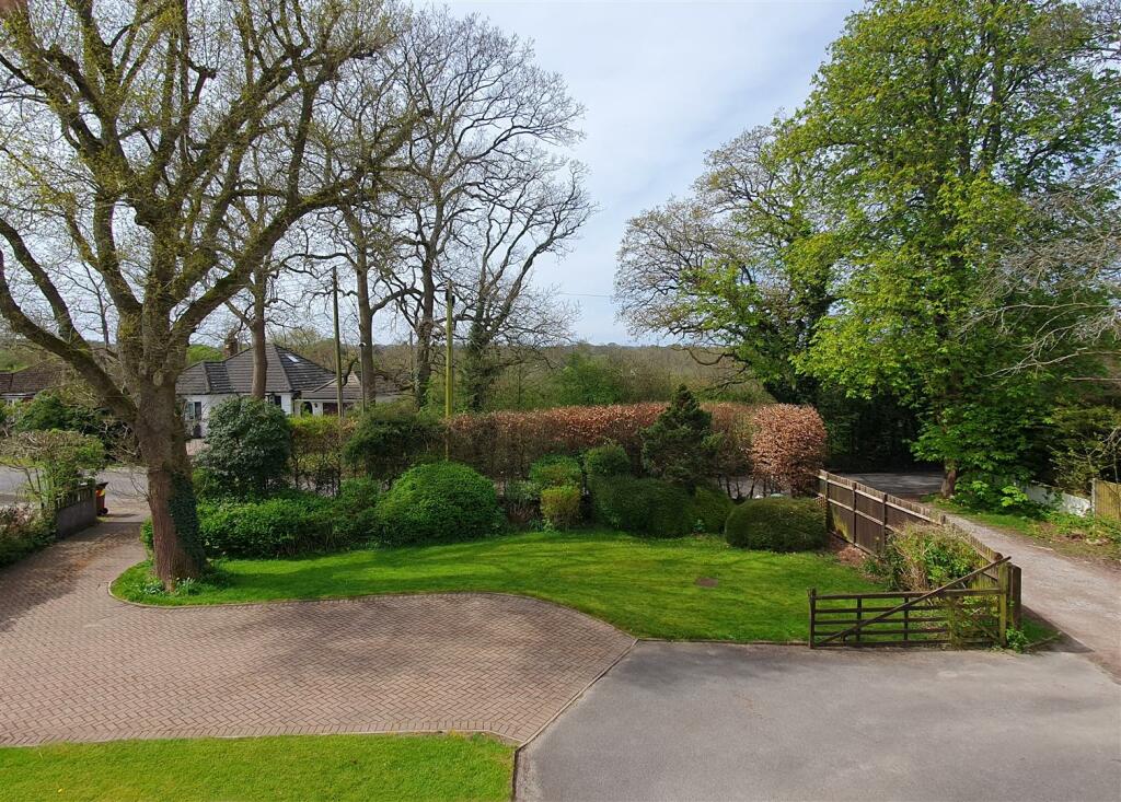 Outlook Over Front Drive.jpg