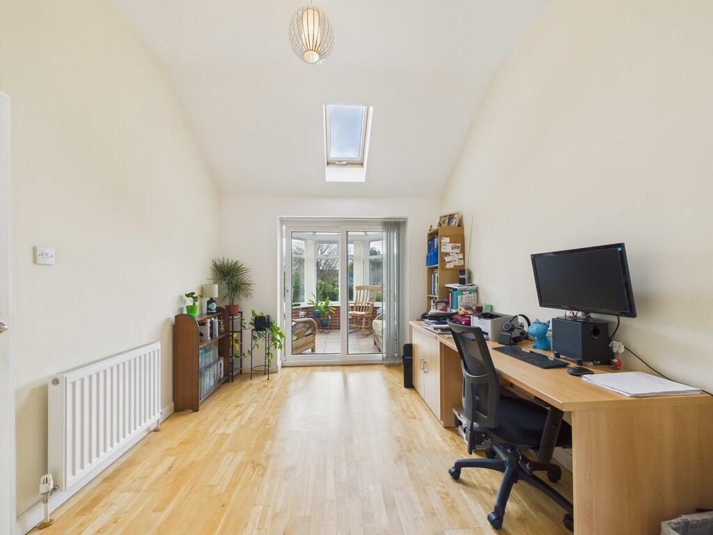 CAM04092G0-PR0047...