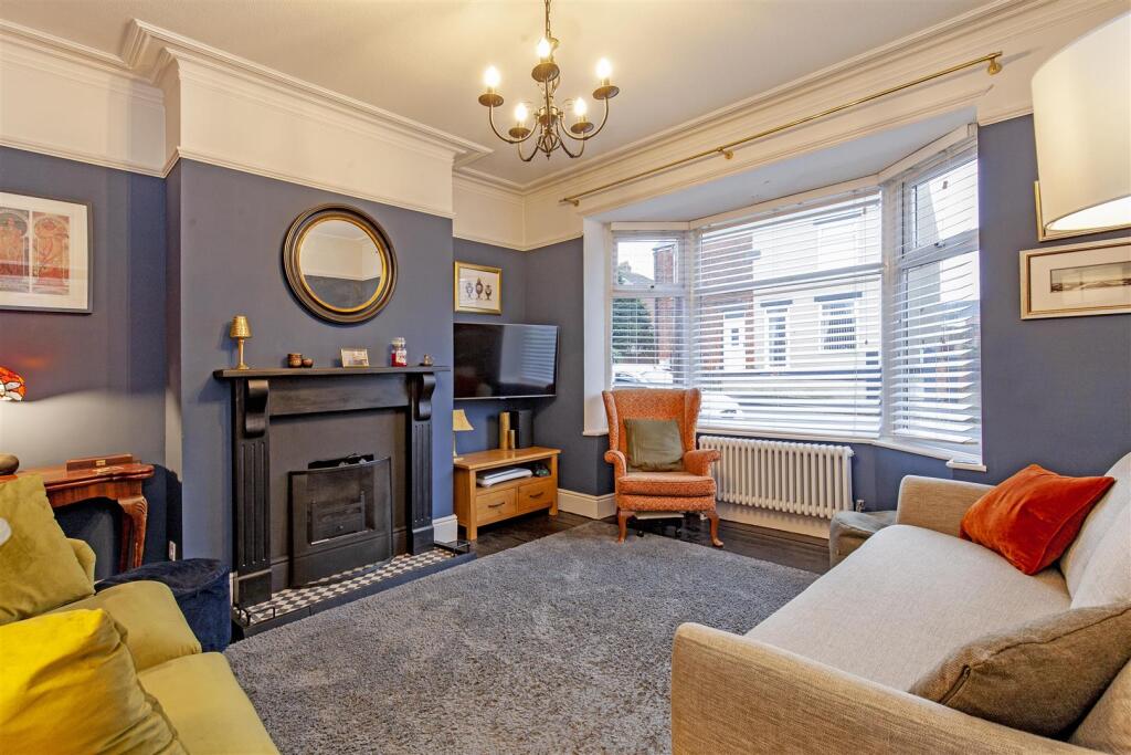 Reception Room-1.jpg