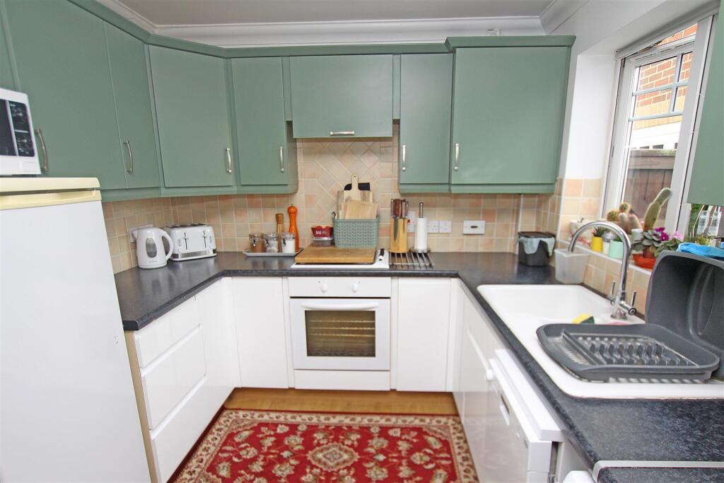 Kitchen area.jpg