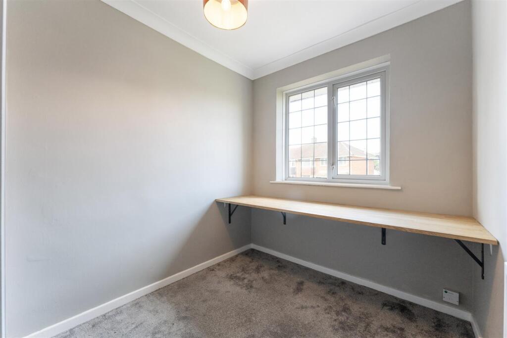 93, Henley Crescent Solihull, B91 2JH_8.jpg