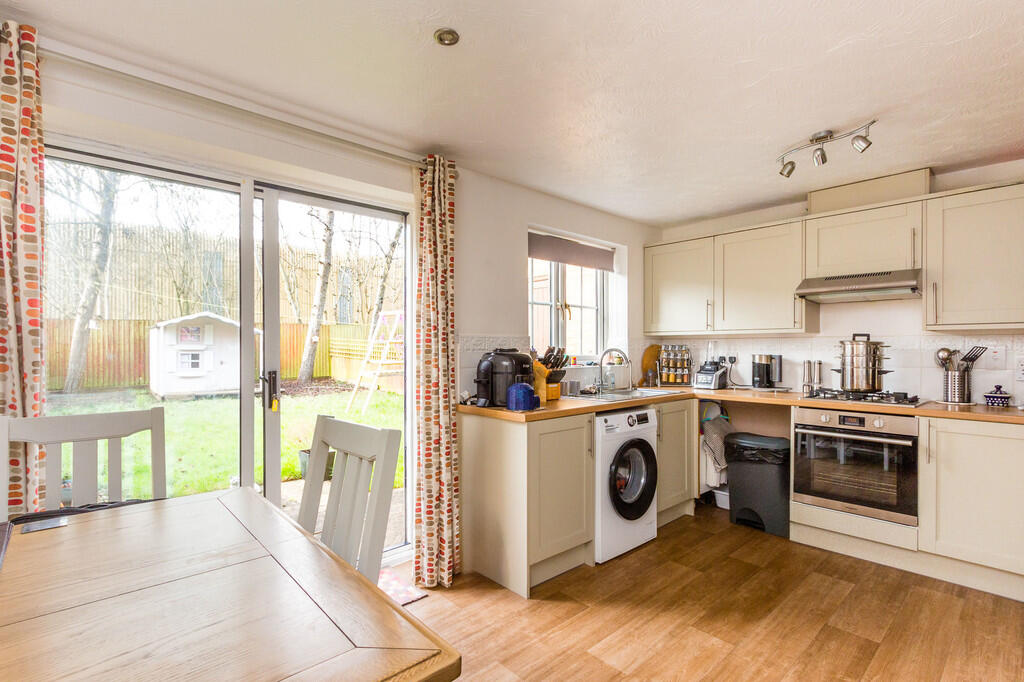Kitchen/dining ro...
