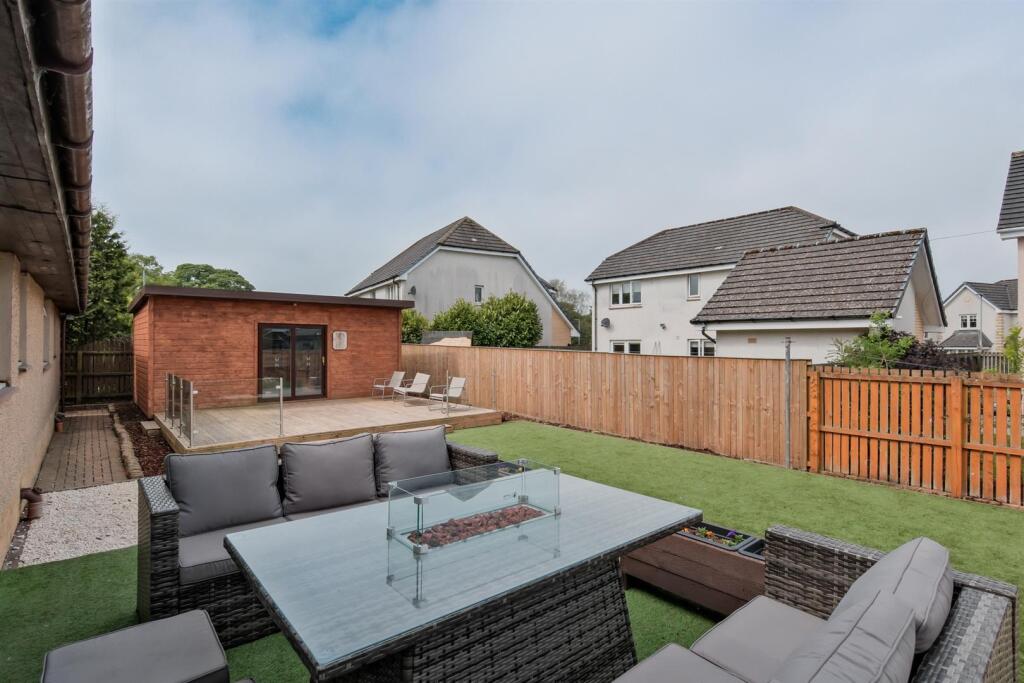 044-83 Torbothie Road Shotts, ML7 5NE.jpg