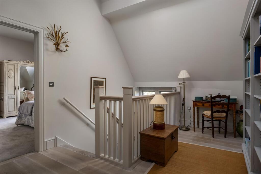 61 - Dovecote Cottage - GL7 5NG - Web.jpg