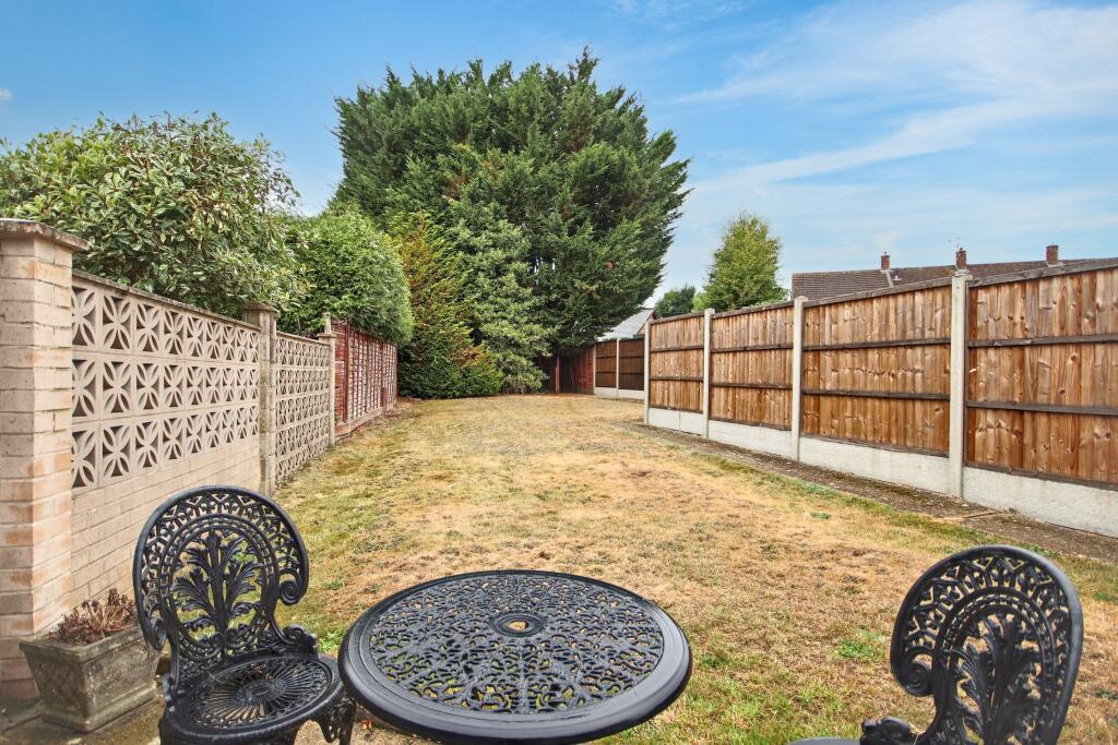 5 Hall Drive, Harefield, Uxbridge, Middlesex, UB9 6LA