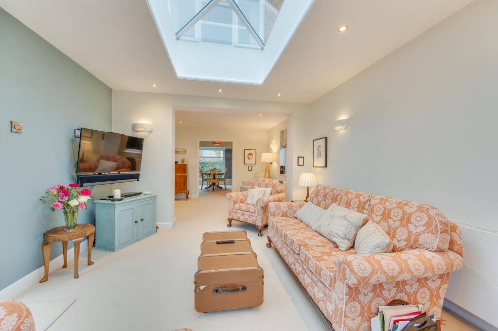 KITCHEN, DINER AND LIVING ROOM