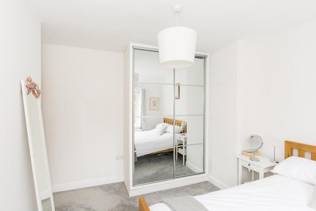 (Bedroom One Photo Two)