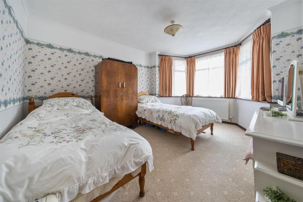 Links Way - Bed 2 (2).jpg