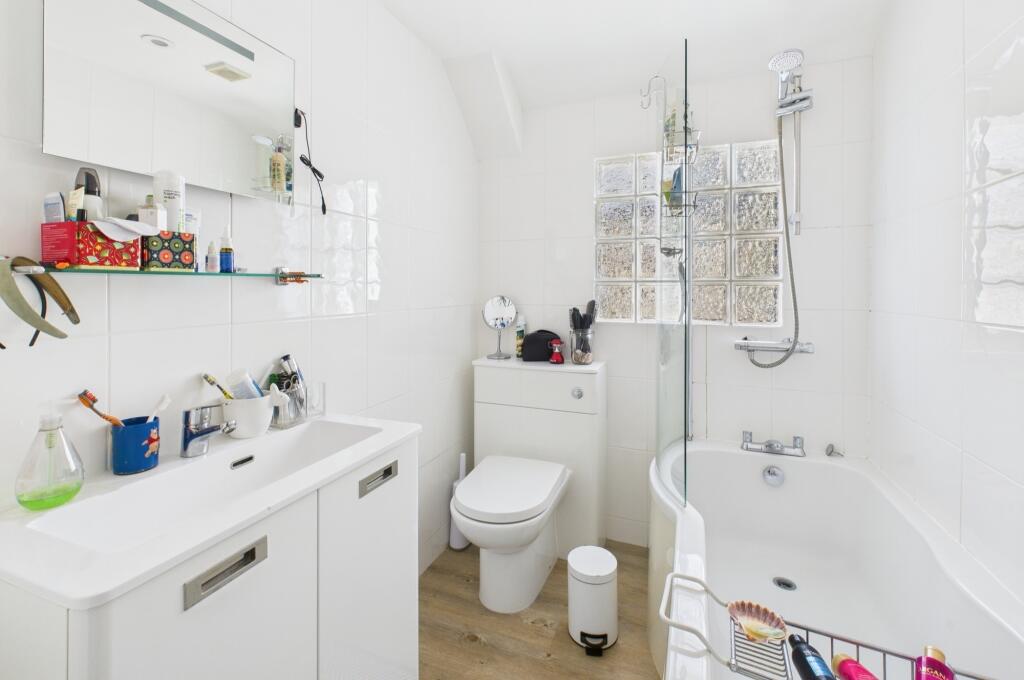 CAM02545G0-PR0343-STILL013