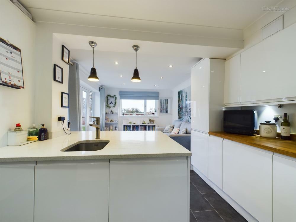 Kitchen/Breakfast Room
