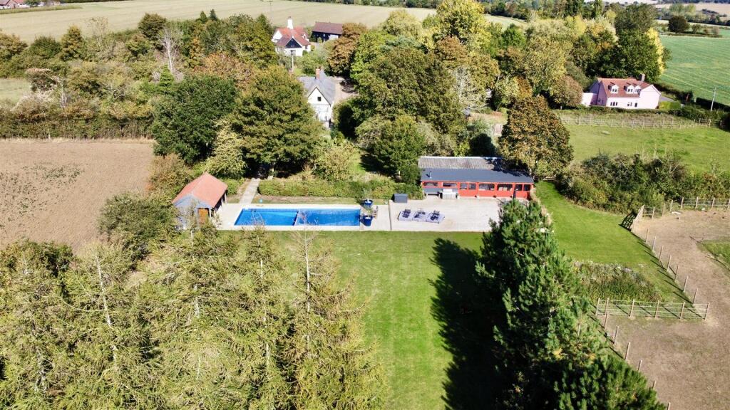 dji_fly_20250925_135940_808_1758805471377_photo_op