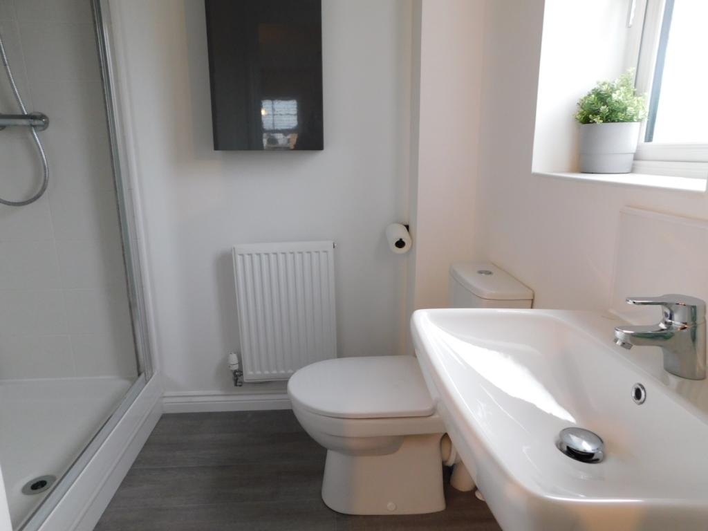 EN SUITE